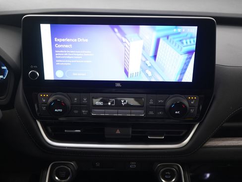 Used 2025 Toyota Grand Highlander AWD image 15