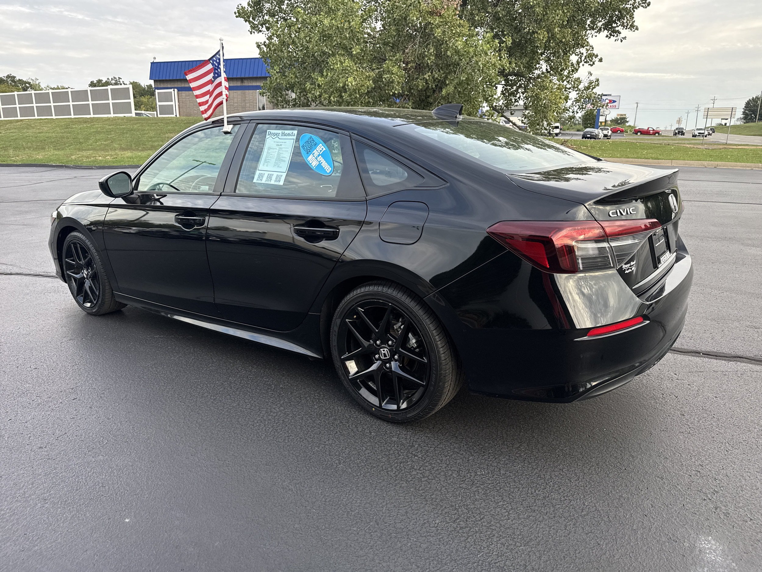 Used 2025 Honda Civic Sport image 8