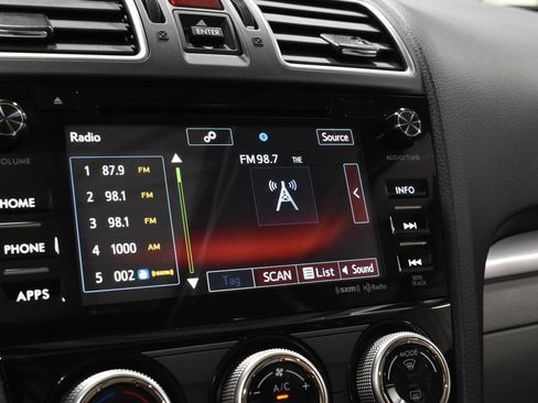 Used 2017 Subaru Forester 2.5i Premium image 16