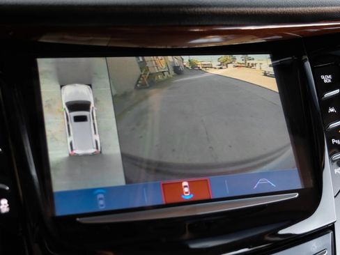 Used 2017 Cadillac Escalade Luxury image 25