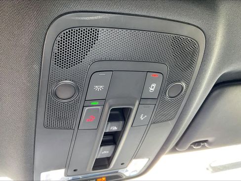 Used 2022 Audi Q3 2.0T Premium Plus image 32