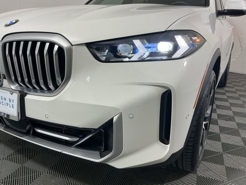 Certified 2025 BMW X5 sDrive40i w/ Parking Assistance Package image 5