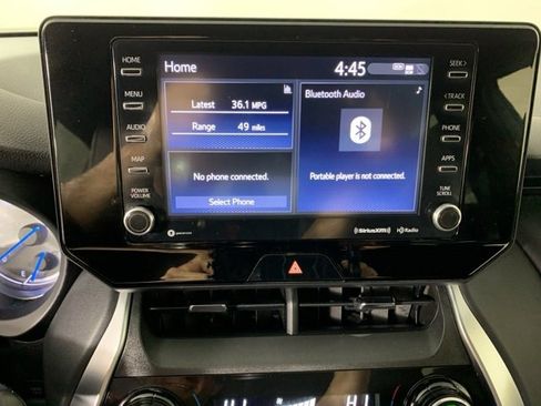 Used 2022 Toyota Venza XLE image 25