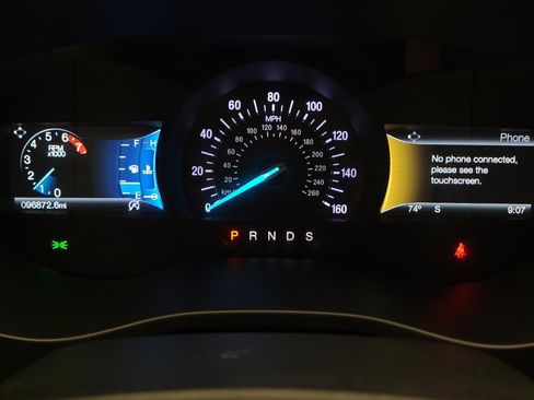 Used 2018 Ford Fusion SE w/ Equipment Group 201A FWD image 23