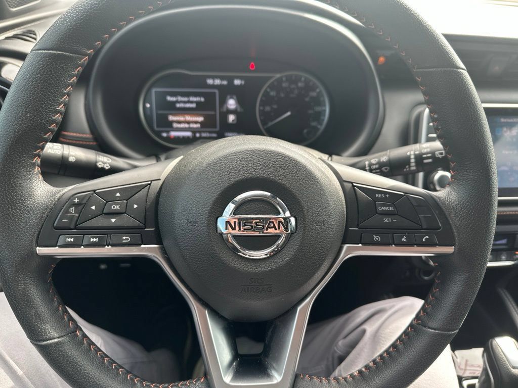 Used 2020 Nissan Kicks SR w/ SR Premium Package FWD image 16