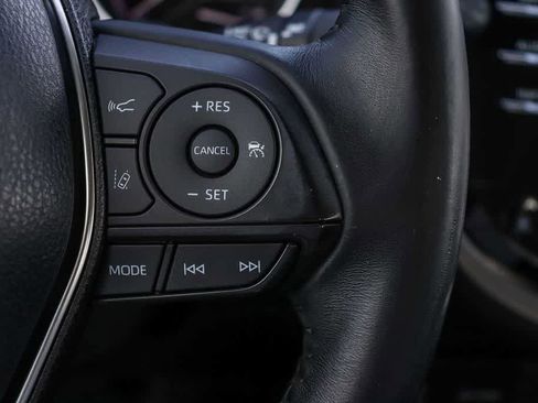 Used 2018 Toyota Camry SE FWD image 26