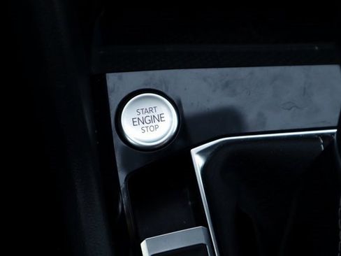 Used 2024 Volkswagen Taos SE image 7