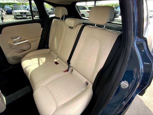 Used 2021 Mercedes-Benz GLA 250 w/ Premium Package image 20