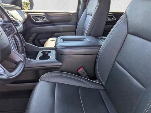 Used 2024 Chevrolet Suburban Premier AWD/4WD image 23