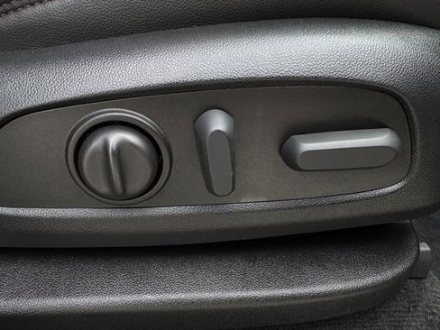 Used 2023 Chevrolet Traverse High Country w/ LPO, Floor Liner Package image 27