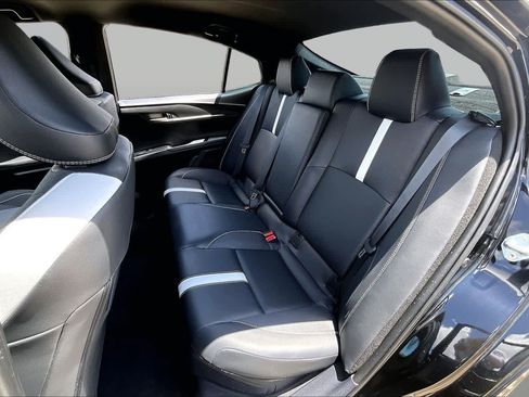 Used 2025 Toyota Camry SE w/ Convenience Package FWD image 19