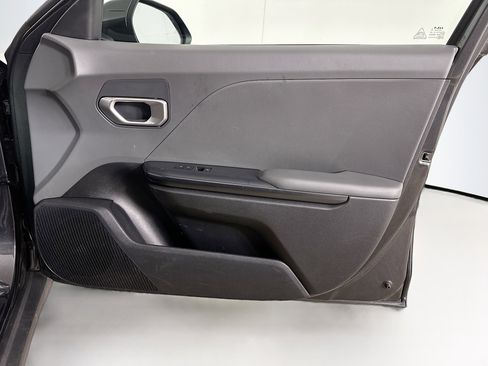 Used 2025 Kia K4 LXS FWD image 30