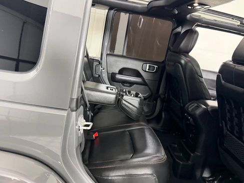Used 2022 Jeep Wrangler Unlimited Rubicon w/ Trailer Tow Package AWD/4WD image 33