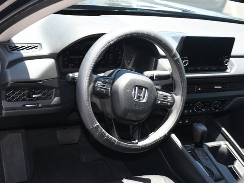 Used 2023 Honda Accord EX image 9
