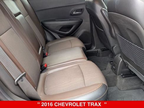 Used 2016 Chevrolet Trax LT w/ LT Sun and Sound Package AWD/4WD image 34