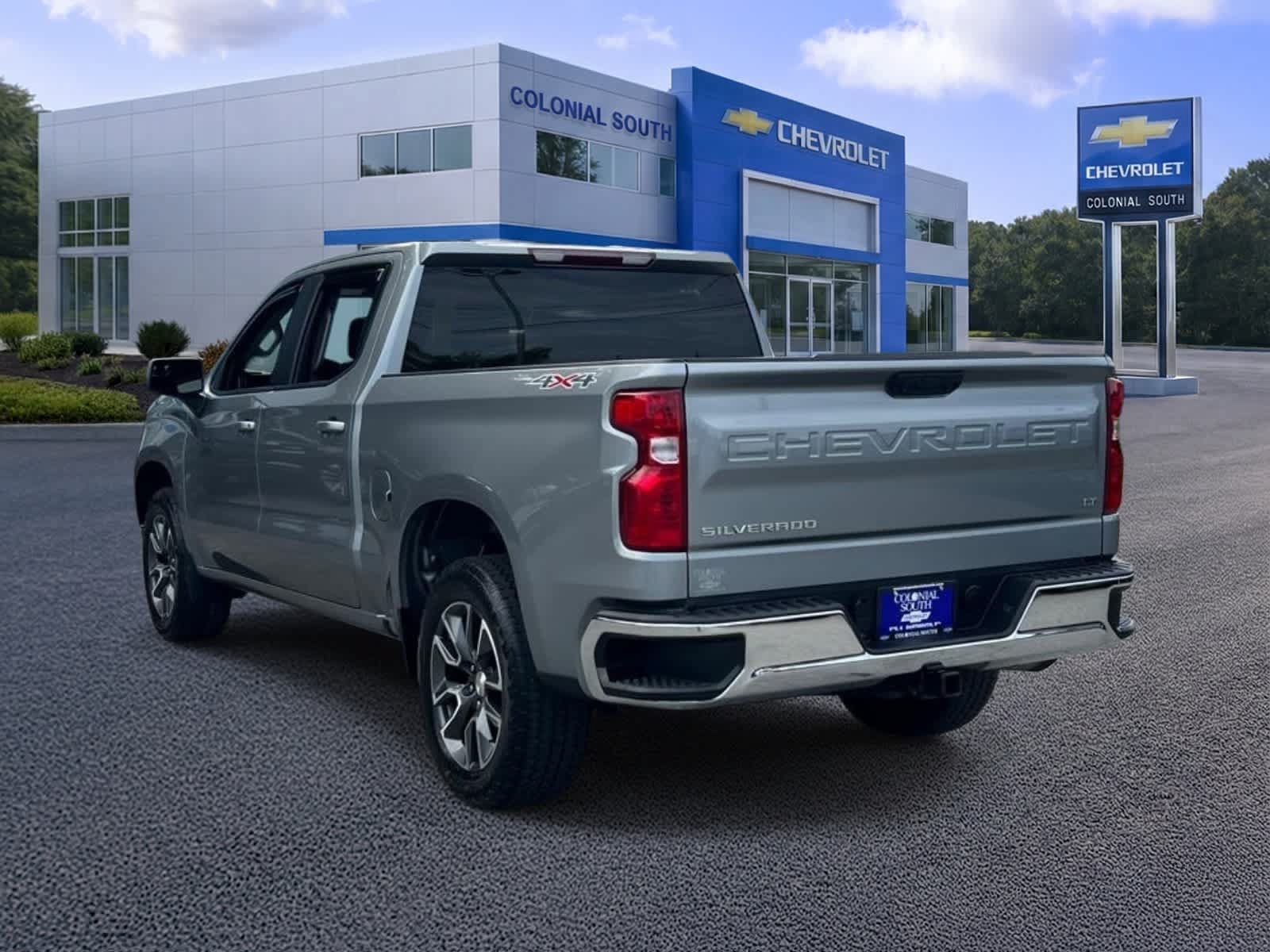 Certified 2023 Chevrolet Silverado 1500 LT AWD/4WD image 4