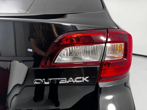 Used 2019 Subaru Outback 2.5i Limited w/ Popular Package #2 AWD/4WD image 7