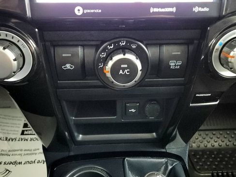 Certified 2024 Toyota 4Runner TRD Off-Road Premium w/ Moonroof Package AWD/4WD image 30