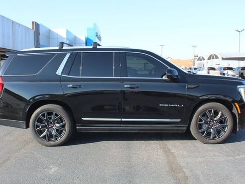 Used 2025 GMC Yukon Denali w/ Denali Reserve Package AWD/4WD image 2