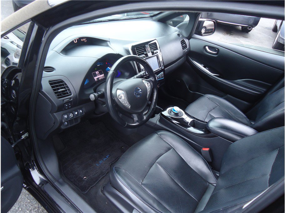 Used 2013 Nissan Leaf SL w/ Premium Pkg FWD image 21