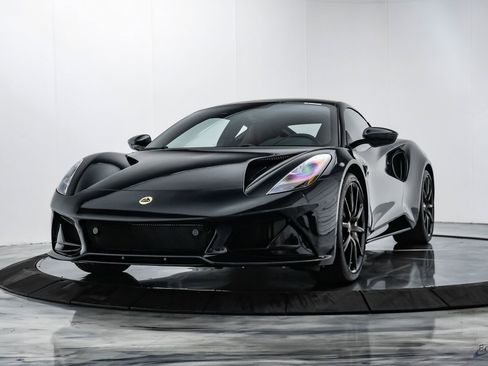 Used 2025 Lotus Emira RWD image 3