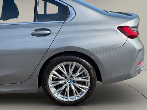 Used 2023 BMW 330i xDrive Sedan w/ Premium Package image 25