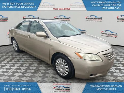 Used 2008 Toyota Camry LE FWD image 3