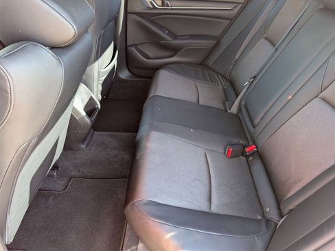 Used 2018 Honda Accord Sport image 11