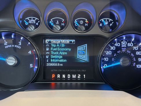 Used 2015 Ford F250 King Ranch w/ FX4 Off-Road Package AWD/4WD image 17