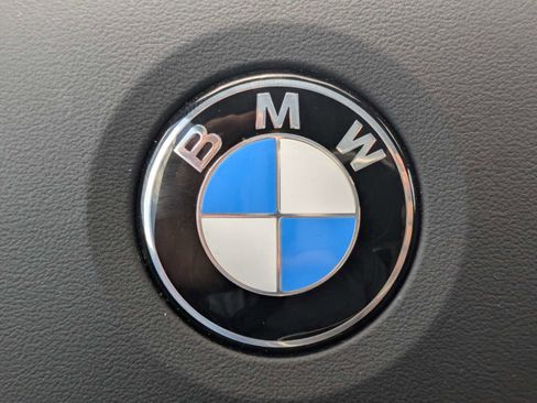 Used 2024 BMW 330i Sedan w/ Premium Package RWD image 33