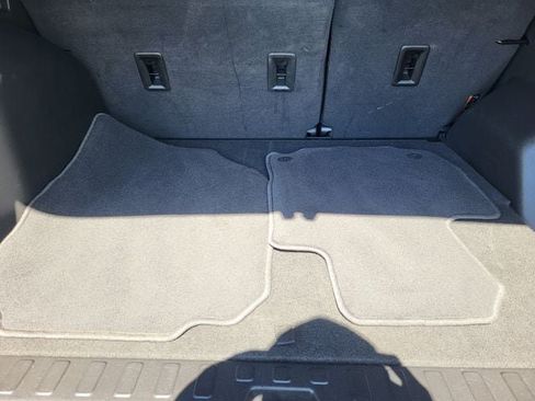 Used 2023 Chevrolet Equinox LT AWD/4WD image 23