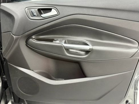 Used 2018 Ford Escape Titanium image 25