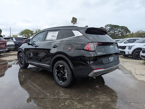 New 2026 Kia Sportage EX image 6