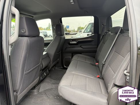 Used 2024 Chevrolet Silverado 1500 RST w/ Z71 Off-Road Package AWD/4WD image 11