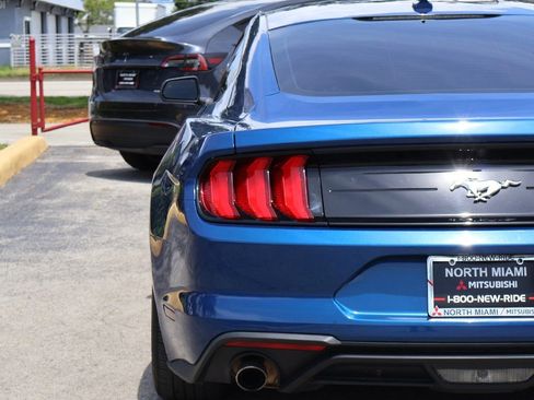 Used 2022 Ford Mustang Coupe RWD image 13