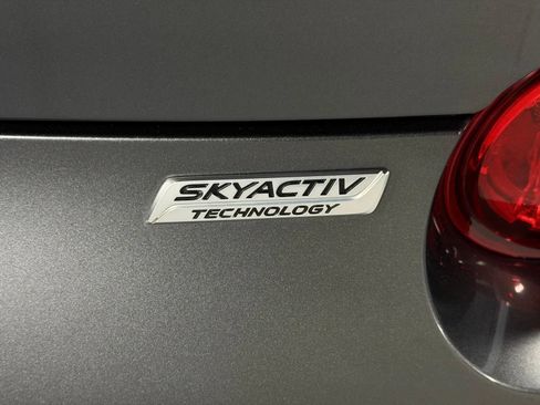 Used 2016 MAZDA MX-5 Miata Club RWD image 11