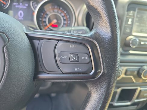Used 2018 Jeep Wrangler Unlimited Sport AWD/4WD image 29