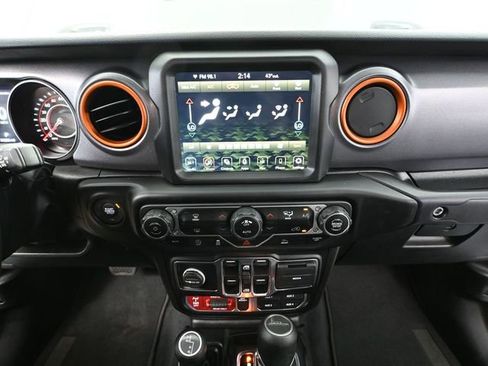 Used 2022 Jeep Gladiator Mojave w/ Auxiliary Switch Group AWD/4WD image 35