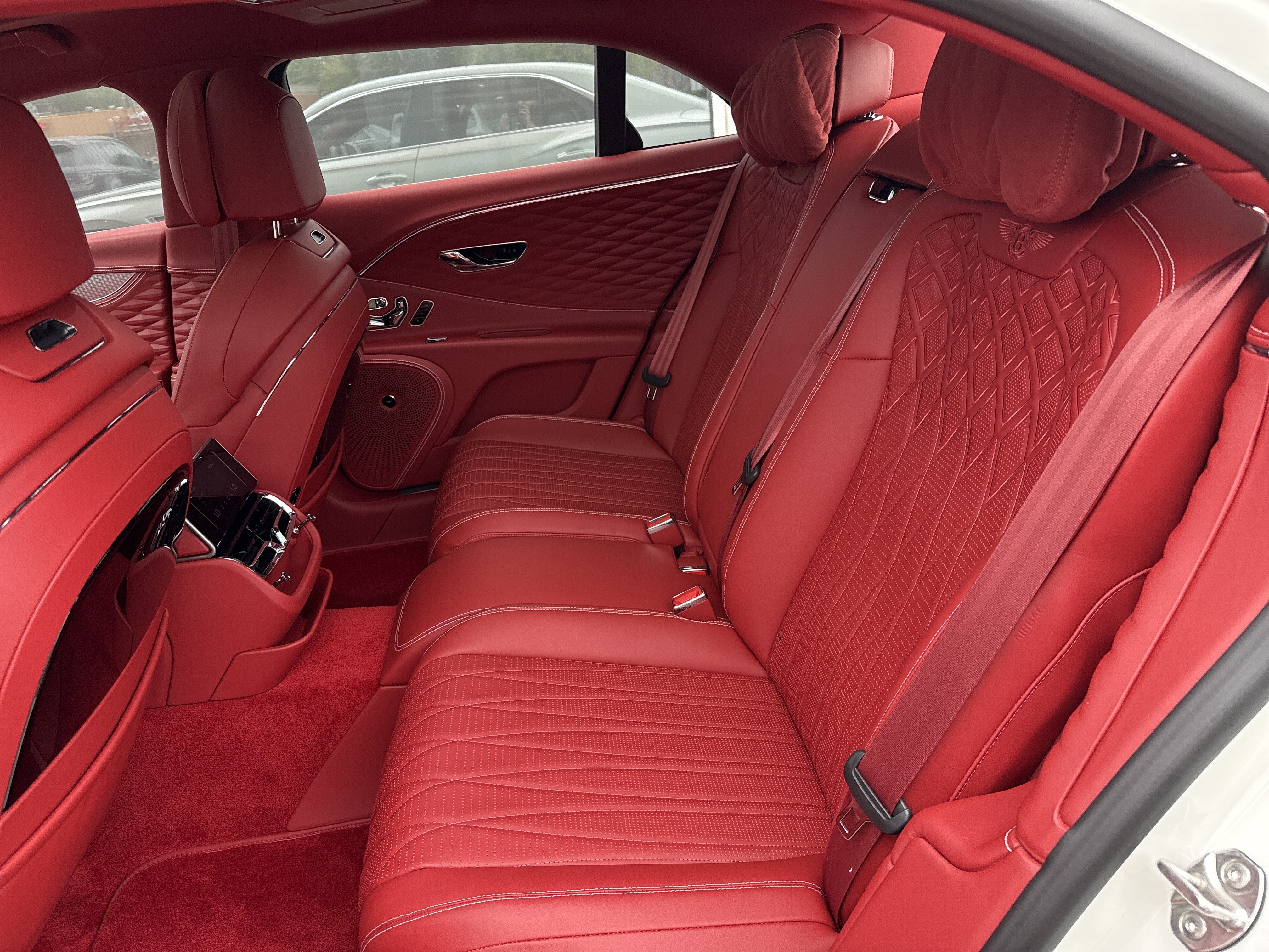 Used 2023 Bentley Flying Spur Azure AWD/4WD image 37