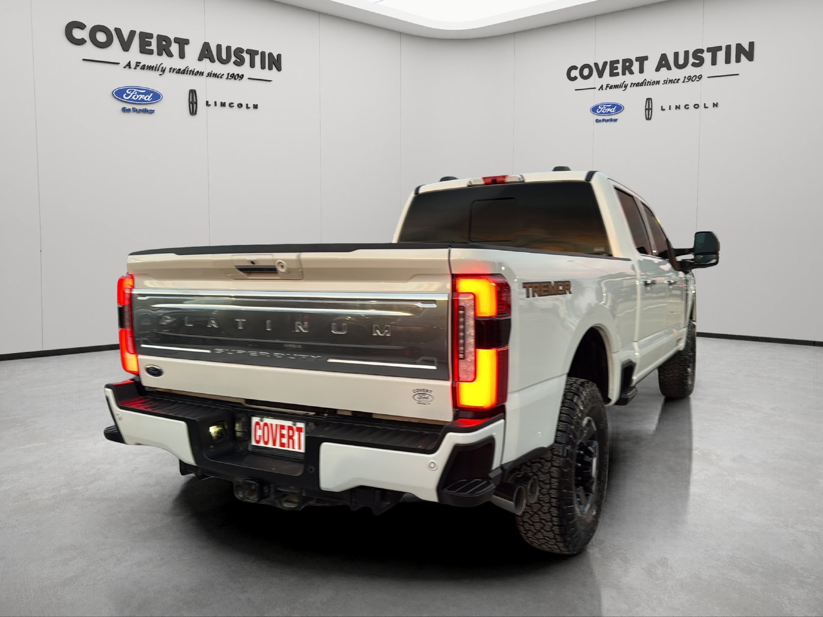 Used 2024 Ford F250 Platinum w/ Tremor Off-Road Package AWD/4WD image 5