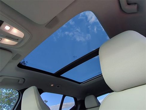 New 2026 Volvo XC40 B5 Plus w/ Protection Package Premier image 10