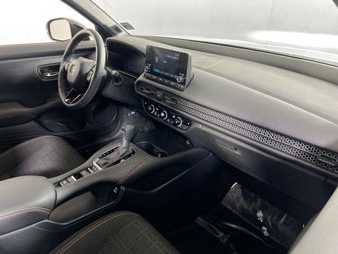 Used 2023 Honda HR-V Sport image 27