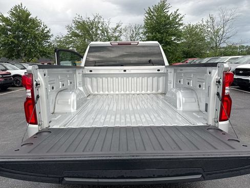 Used 2020 Chevrolet Silverado 1500 Custom w/ Custom Value Package RWD image 23