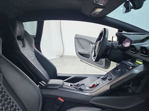 Used 2018 Lamborghini Huracan LP 580-2 image 24