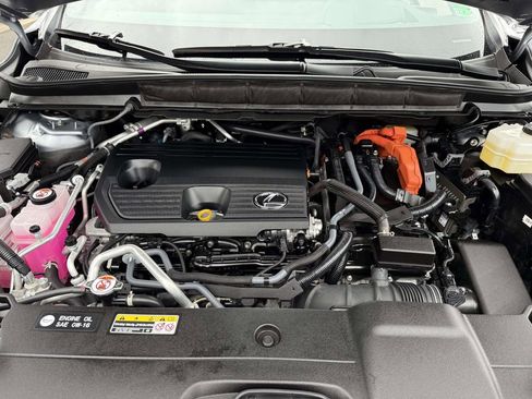 Used 2025 Lexus RX 450h AWD w/ Luxury Package image 28