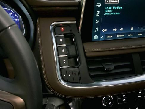 Used 2024 Chevrolet Tahoe High Country image 15