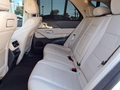 Used 2020 Mercedes-Benz GLE 350 4MATIC w/ Premium Package image 22