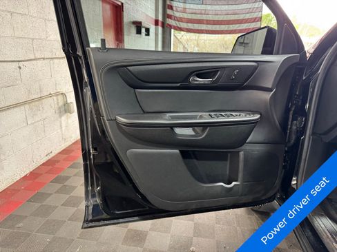 Used 2017 Chevrolet Traverse LT AWD/4WD image 7
