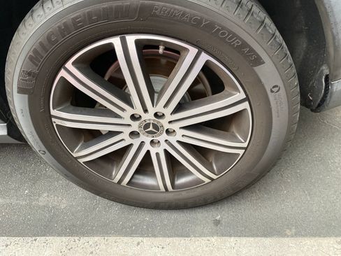 Used 2024 Mercedes-Benz GLE 350 4MATIC image 5