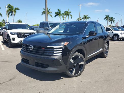 New 2026 Nissan Kicks SR FWD image 19